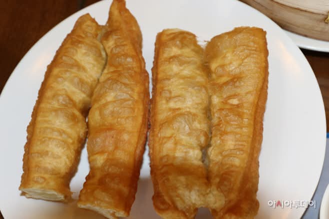 油条 Fried Dough Sticks